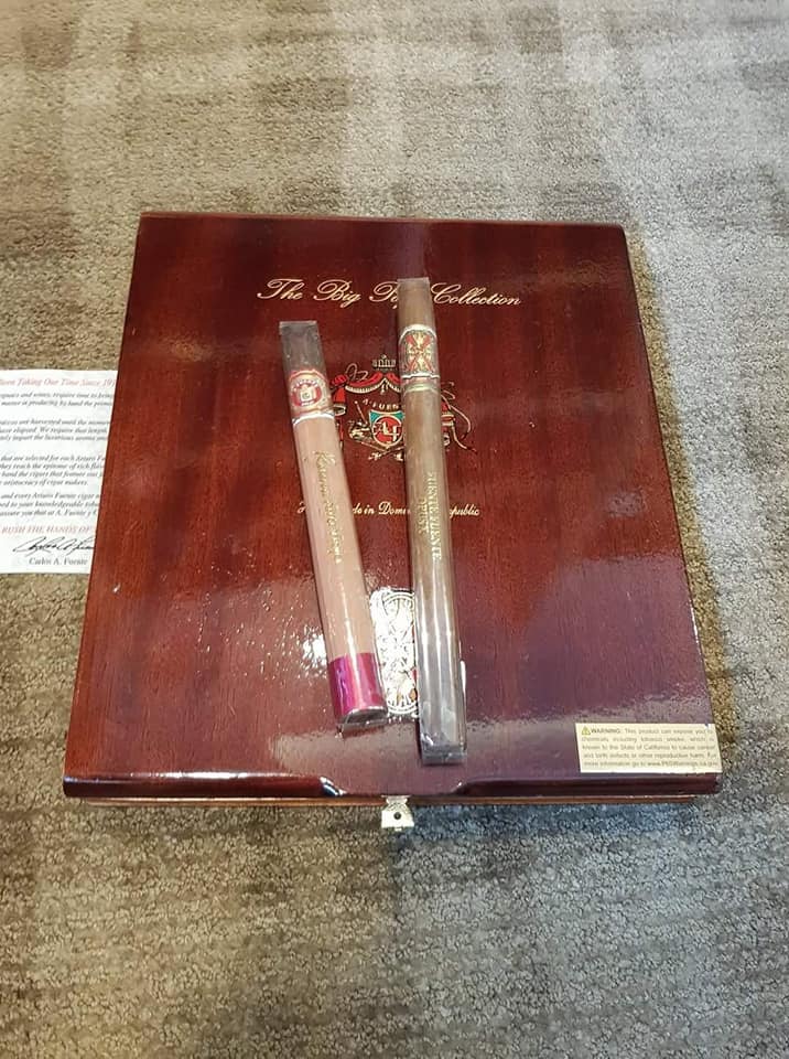Bảng giá xì gà Arturo Fuente OpusX Big Papo Collection hộp gỗ 10 điếu chính hãng