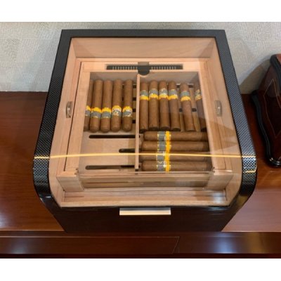 Tủ giữ ẩm cigar Lubinski RA961