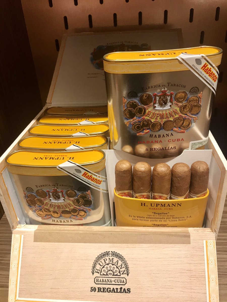 Đánh giá review trải nghiệm thực tế Xì gà H.Upmann Regalias hộp gỗ 50 điếu.