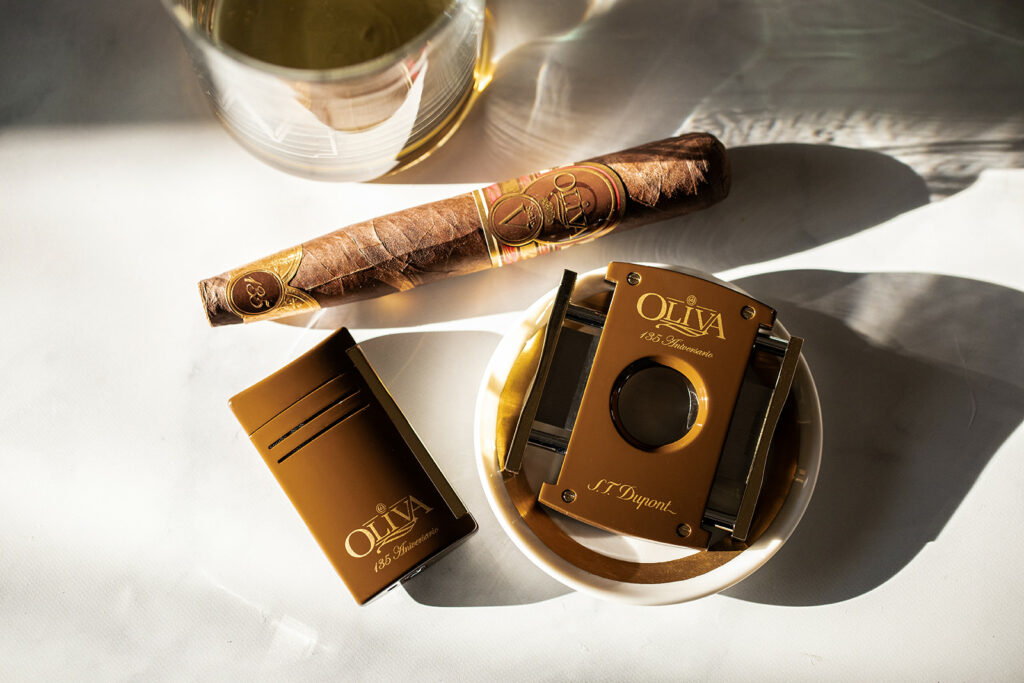 Bộ phụ kiện cigar S.T. Dupont Special Edition Oliva 135th Collection hcm
