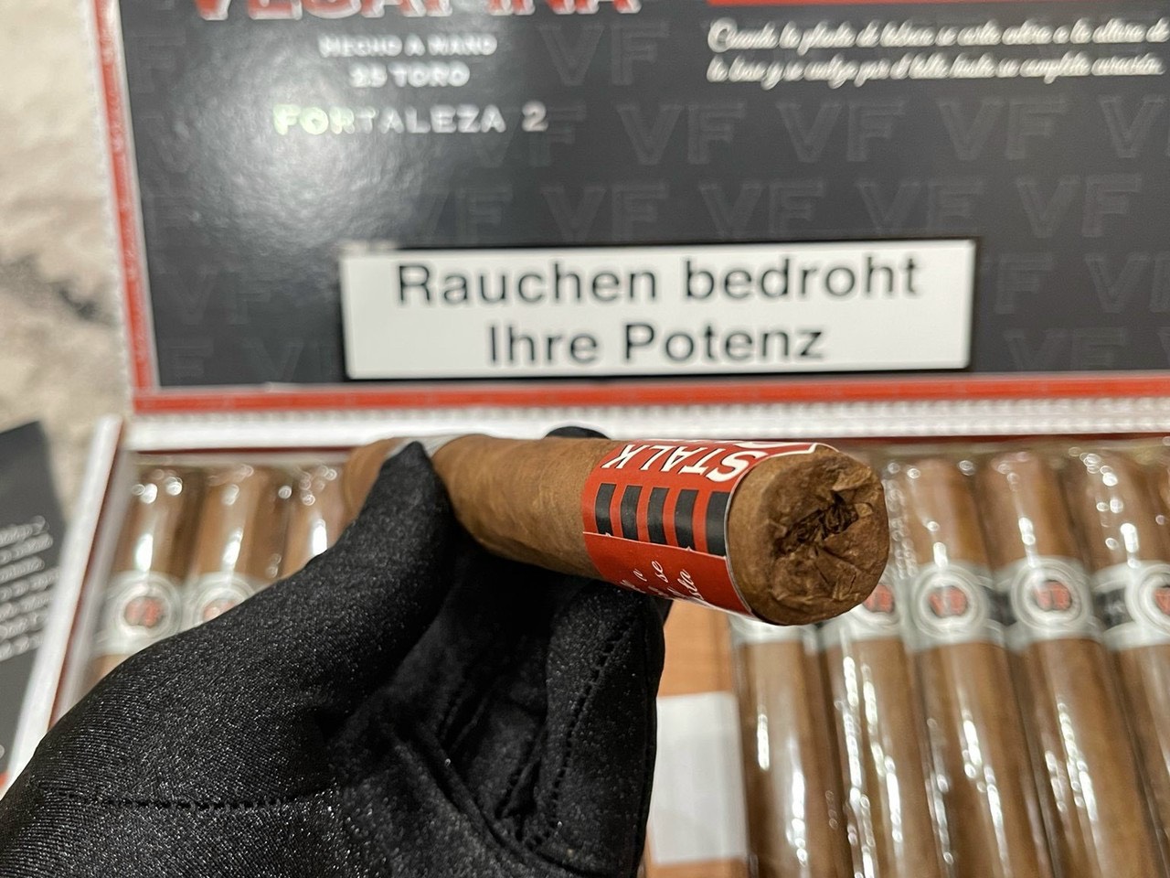 cửa hàng bán xì gà León Jimenes Barrel Aged Exclusivo Alemania chính hãng