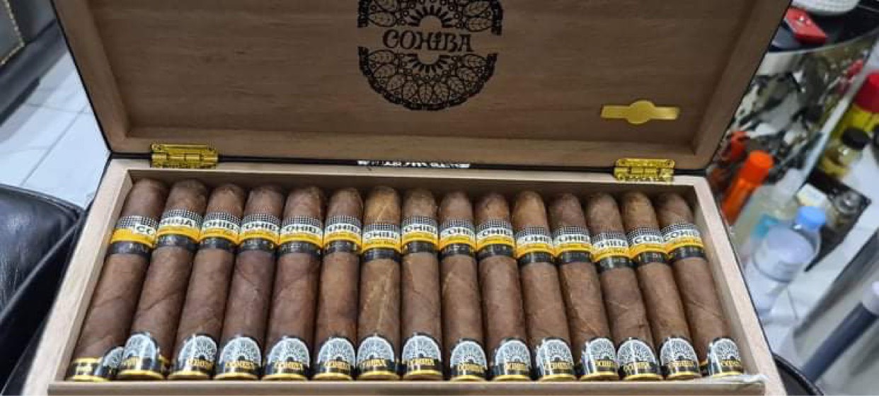Xì gà COHIBA MADURO 5 MAGICOS 50TH ANNIVERSARY hộp gỗ 15 điếu hà nội