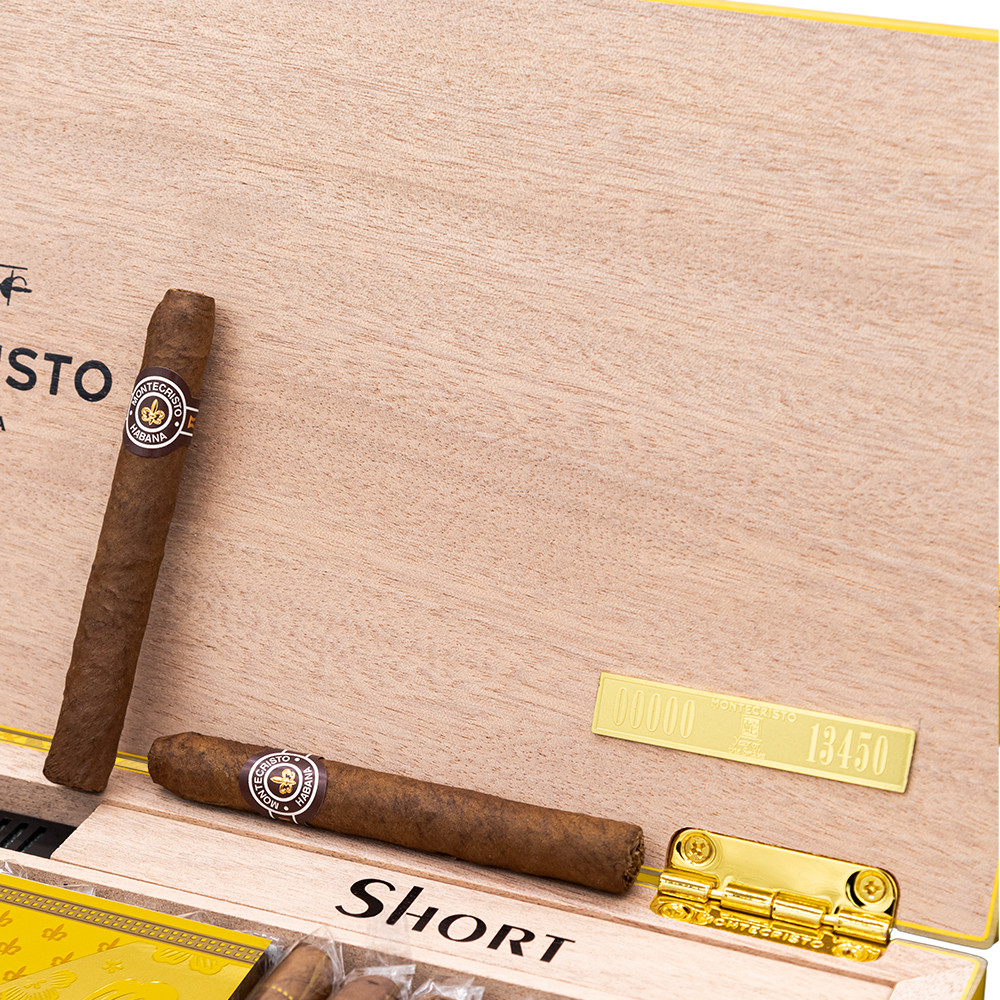 Xi-ga-Montecristo-Short-66-Year-Of-The-Snake-2025-sai-gon