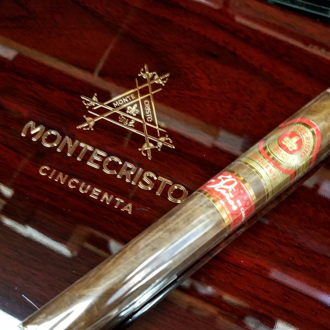 Review đánh giá Xì gà Montecristo Cincuenta Limited anniversary 50th