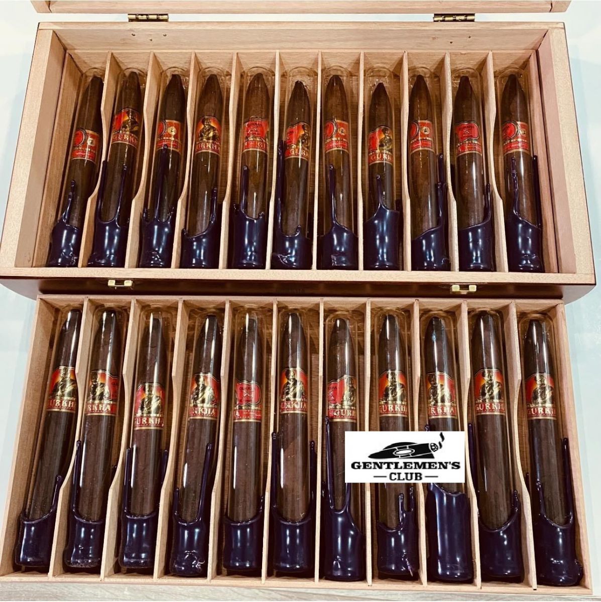 Đánh giá review Xì gà Gurkha Royal Reserve Cognac Torpedo Maduro hộp gỗ 22 điếu chính hãng Limited